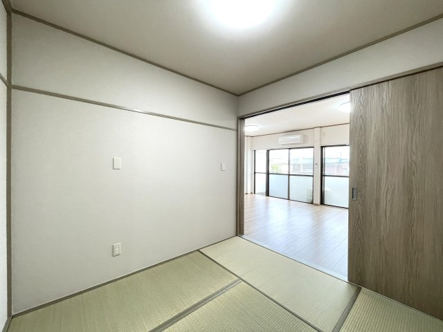 フカイマンションの和室