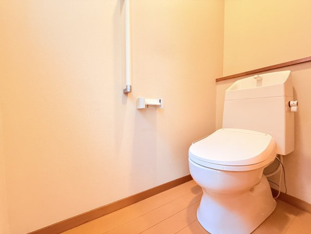 【駅近！】常総市水海道栄町中古戸建のトイレ