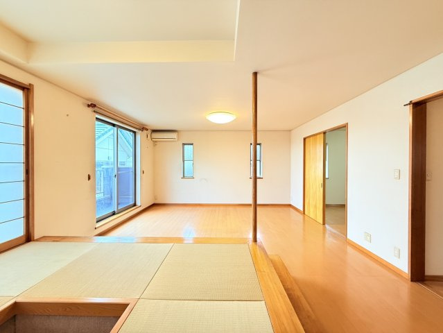 【駅近！】常総市水海道栄町中古戸建の寝室