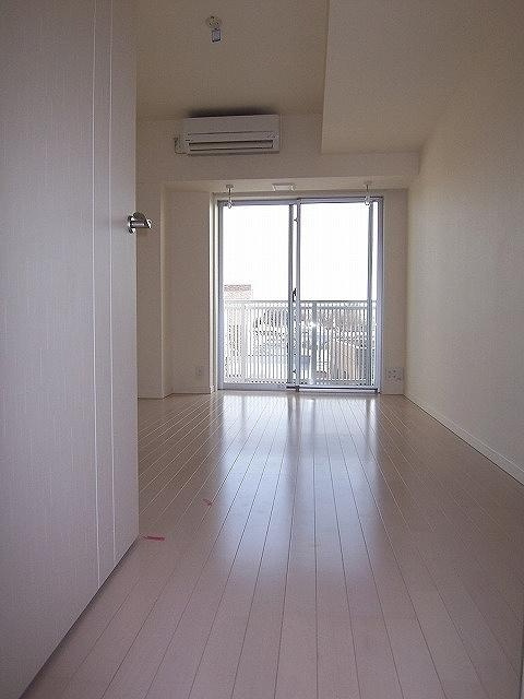 NISHIIKEBUKURORESIDENCEの居間・リビング
