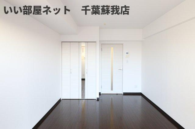 ＧＲＡＳＳ　ＳＱＵＡＲＥ六番館の洋室|コンパクトで使いやすい洋室です
