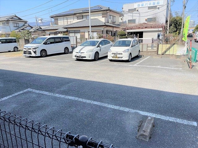 レオパレスコージーコートの駐車場|画像6