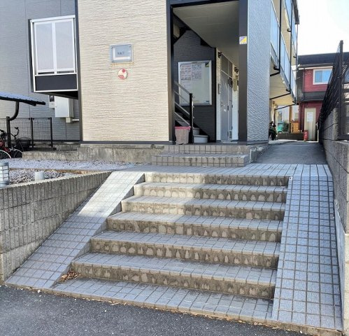 レオパレスR&Tの駐車場|画像7