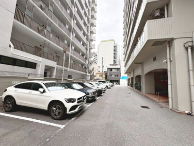 【駐車場】 | グランドメゾン靭 | 【駐車場】敷地内駐車場ございますよ！空き状況確認必要です！詳しくは担当までお問い合わせください！