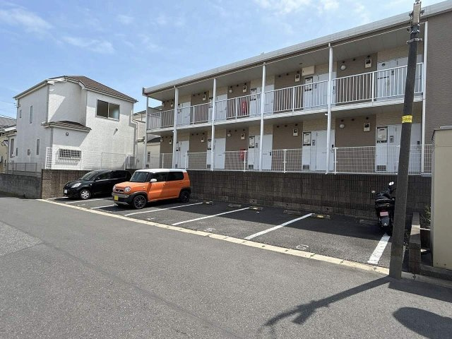 レオパレス南逆井の駐車場|画像6