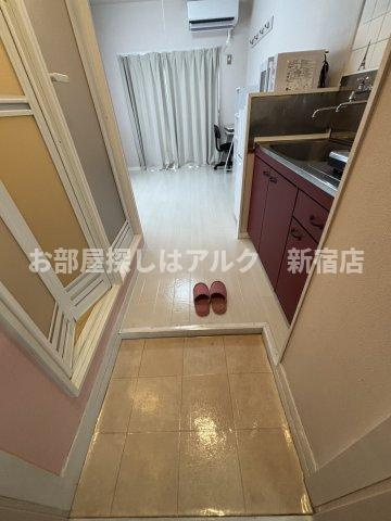 MAYFLOWER MANSIONの玄関