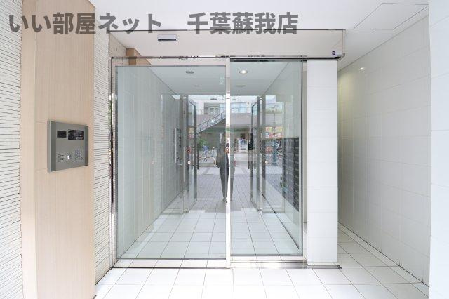 ＧＲＡＳＳ　ＳＱＵＡＲＥ六番館のエントランス|建物の内部です