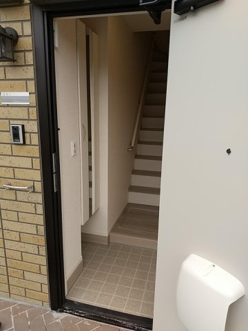 セジュール新秋津の玄関