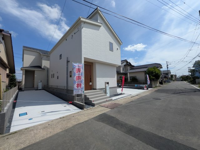 龍ケ崎市姫宮町1期　新築戸建て　2号棟の前面道路含む現地写真|現地案内会開催中！
本日のご見学も可能です♪
お気軽にお電話またはお問い合わせください♪