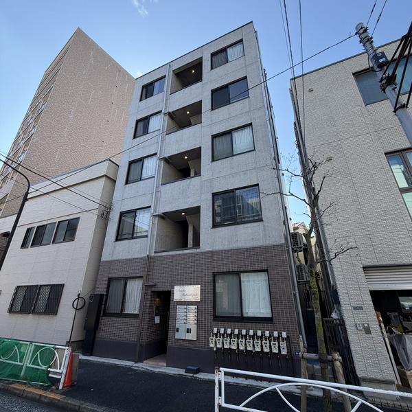 プランドール浅草東のエントランス