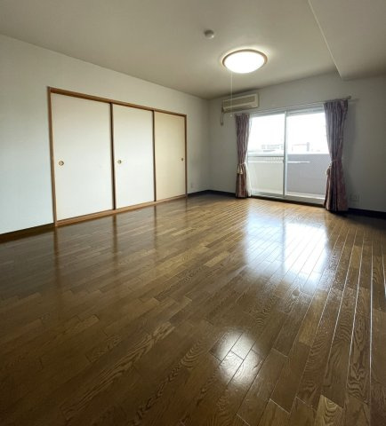 アルファステイツ屋島Ⅱの居間・リビング