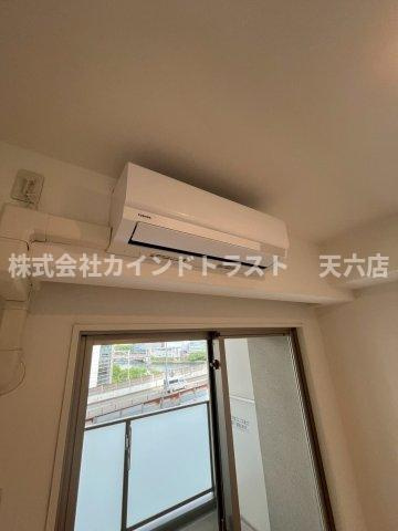 クレストフォルム大阪天満橋の内装|明るい色調の室内です