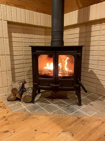 手稲区星置１-7 ログハウス一戸建の設備|家族のだんらんに心も暖まる薪ストーブのある暮らし♪