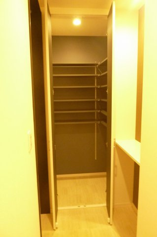 へーベルメゾン姫路A棟の玄関|※別部屋参照