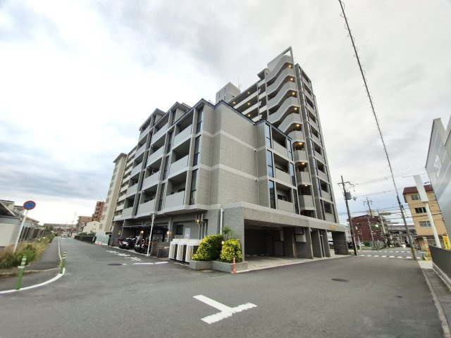 【外観】 | イーグルコート椥辻 | 平成7年10月建築　SRC造分譲マンションです