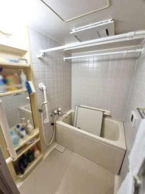 【浴室】 | イーグルコート椥辻 | 浴室暖房乾燥付き、丁寧にお使いです
