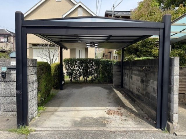 伊勢町貸家の駐車場