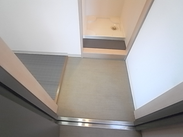 レジデンスSAKURAの玄関