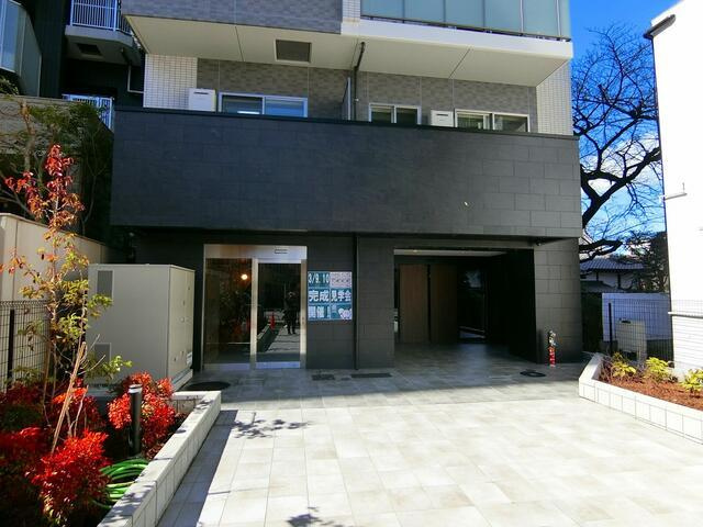 文京区本駒込２丁目の賃貸マンションのエントランス| 