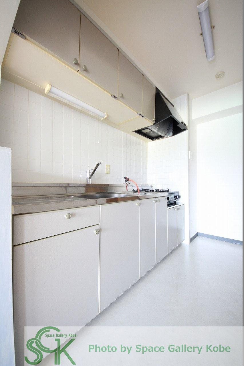 サンフレンド長坂のキッチン|※お部屋により仕様が異なる可能性があります。
