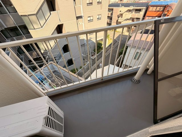 稗原マンションのバルコニー