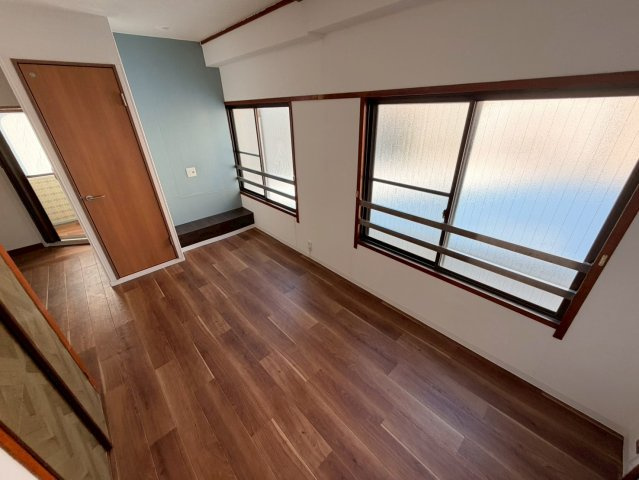 稗原マンションの内装
