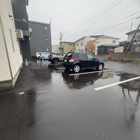 デリス・メゾン寿Ⅲの駐車場