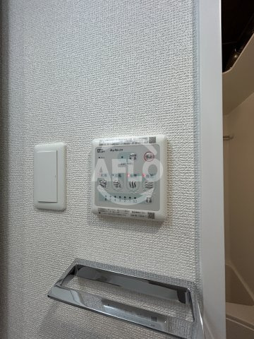 ファーストフィオーレ十三エリオの洗面所|浴室乾燥機
