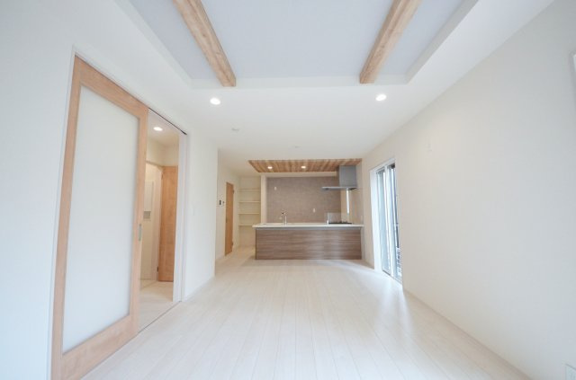 草津東一丁目の前面道路含む現地写真|前面道路は交通量が少なく駐車楽々です