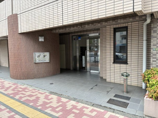 【エントランス】