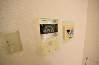 【セキュリティ】 | 日生ロイヤル高津 | 日生ロイヤル高津　モニターホン付きインターホン