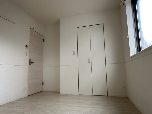 ＫＯＭＩＮＡＭＩ　ＭＡＩＳＯＮ　ＮＯＮＯの寝室
