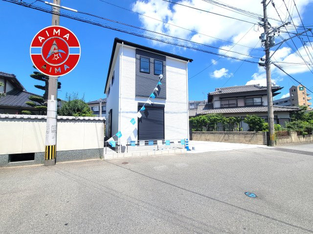 糟屋郡志免町南里3丁目第1-1棟（1号棟）の外観|前面道路含む現地の写真です。