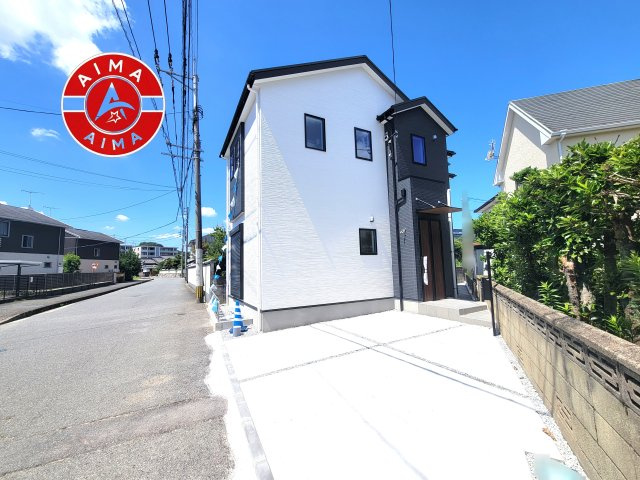 糟屋郡志免町南里3丁目第1-1棟（1号棟）の外観|広々した駐車場になります。