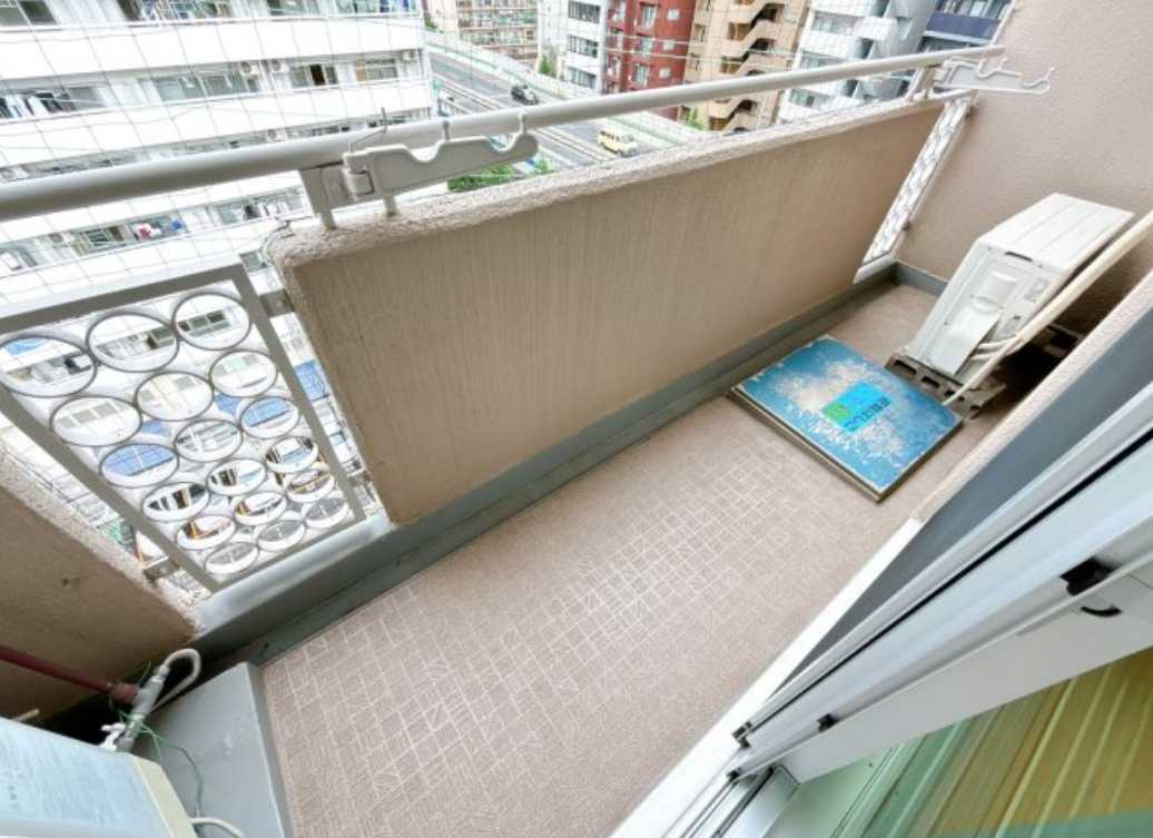 チサンマンション三軒茶屋第2　分譲賃貸　高層階　角部屋のバルコニー
