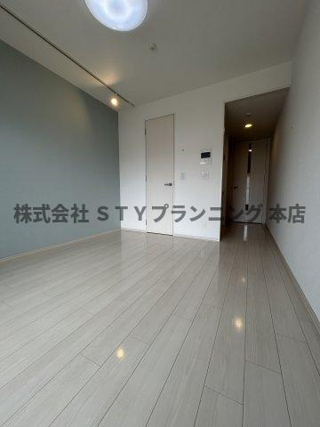 仲介手数料0円！エルスタンザ名駅西の居間・リビング