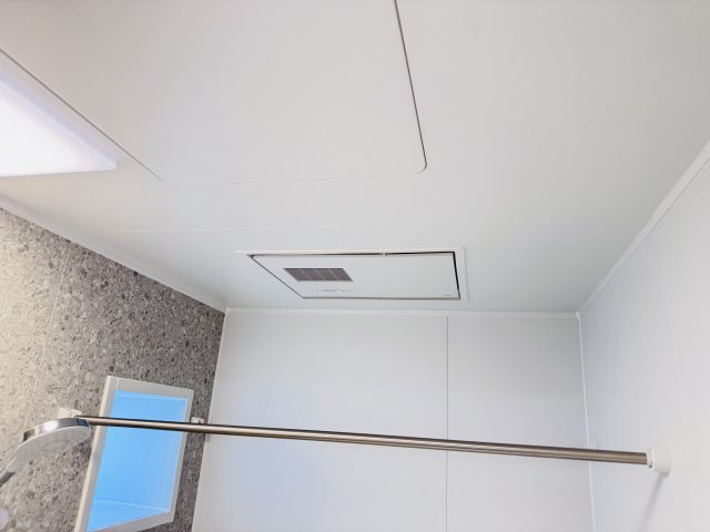 市川市国分１丁目新築戸建の冷暖房・空調設備|雨の日も安心の浴室乾燥機つき