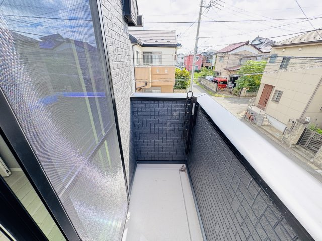 市川市国分１丁目新築戸建のバルコニー|寝室前南東向きバルコニー・日当たり良好♪