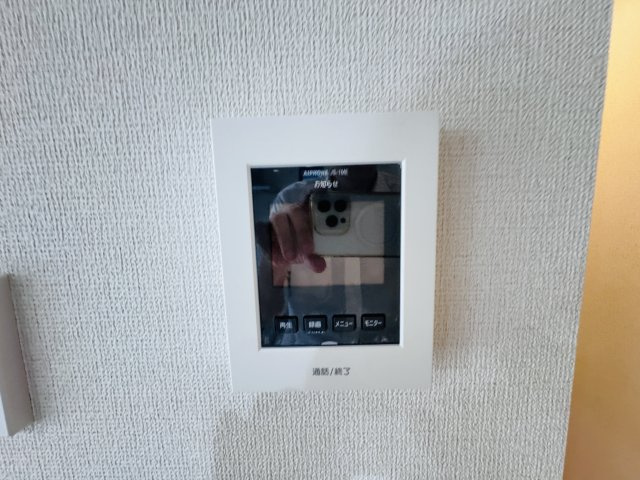 松戸市松飛台新築戸建【松飛台第二小学校:4分】のセキュリティ|来客時も安心のTVモニター付きインターフォン