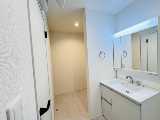 松戸市松飛台新築戸建【松飛台第二小学校:4分】の脱衣所|脱衣所横・リネン庫スペース