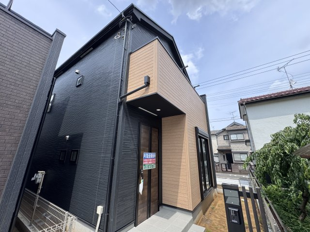 松戸市松飛台新築戸建【松飛台第二小学校:4分】の外観|2号棟外観・完成済み内覧可能です！