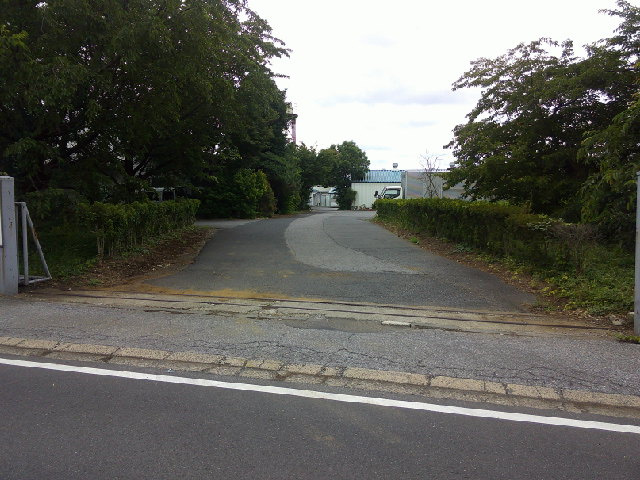 野田市柳沢の倉庫の駐車場
