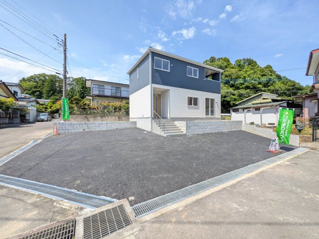 東海村村松　第4　新築戸建て　の前面道路含む現地写真|写真だけでは伝わらない快適さを、ぜひ現地で体感しませんか？
即日見学可能です！平日のご案内も可能です♪
お気軽にお問合せまたはお電話ください！
0297-86-8370まで【リアライズ不動産】