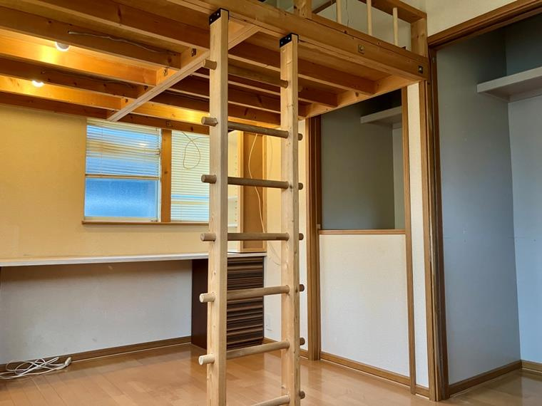 図師町戸建の寝室