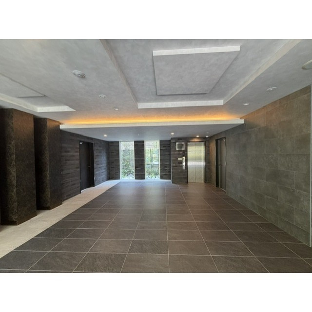 アドバンス大阪ベクエムの居間・リビング