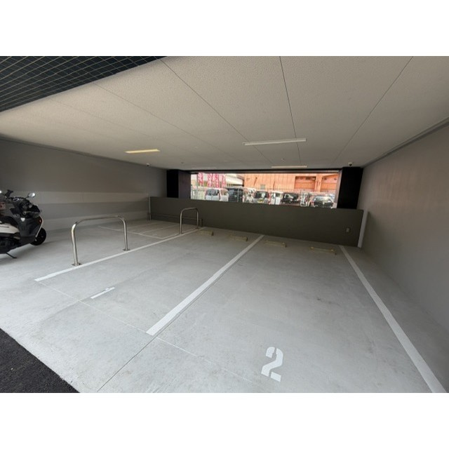 アドバンス大阪ベクエムの駐車場
