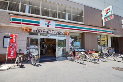 セブンイレブン狛江駅南店 554m