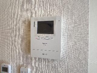 富山市向新庄町７丁目新築アパートの内装|カメラ付インターホン（イメージ）