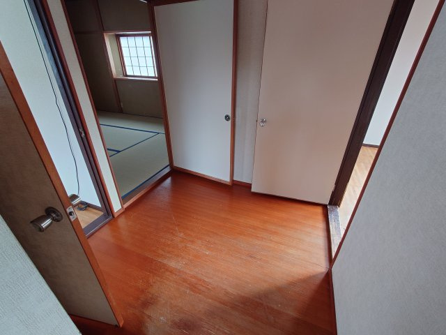 稲代貸家の内装|明るい室内です