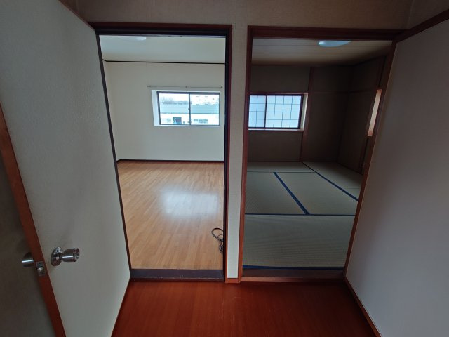 稲代貸家の内装